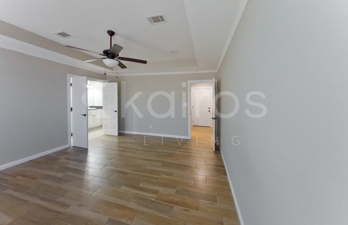 Building Photo - 102 White Water Ln