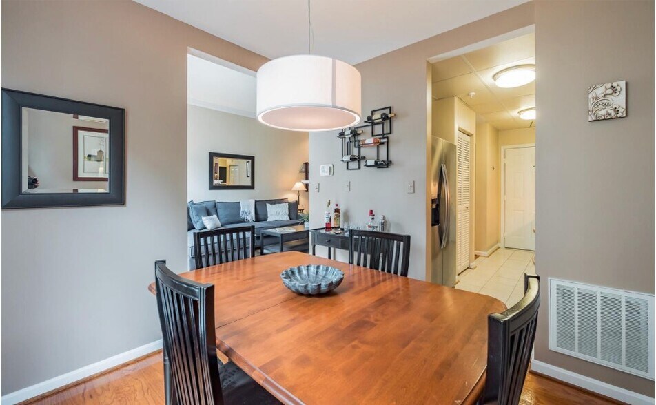Primary Photo - 2407 20th St NW