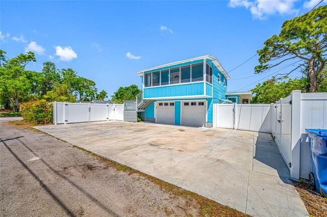Building Photo - 255 37th St N