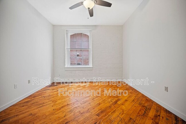 Building Photo - 21 S 13th St
