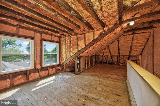 Building Photo - 855 N Pleasantview Rd