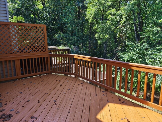 Building Photo - Spacious Alexandria Townhome in Convenient...