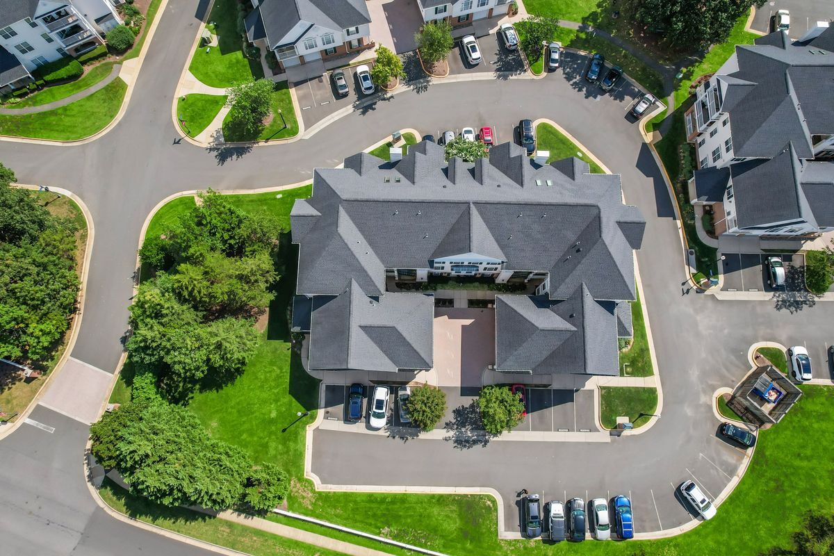 Building Photo - 25340 Lake Mist Square