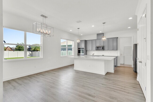Building Photo - 5404 Golden Apple Dr
