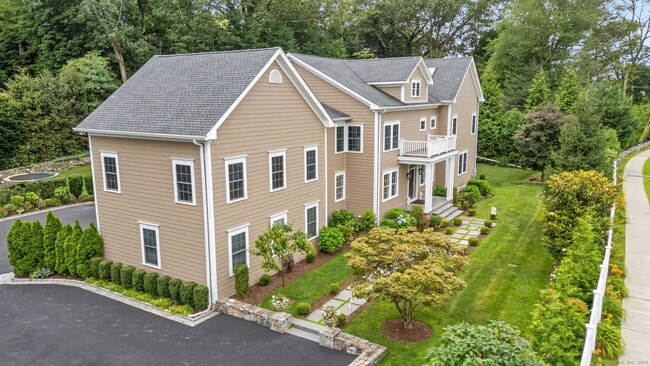 Building Photo - 354 Oaklawn Ave