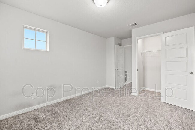 Building Photo - 11627 Troubadour Trl