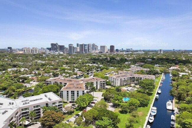 Building Photo - 1101 River Reach Dr