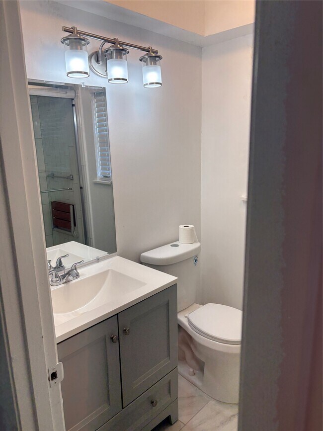 Building Photo - 4110 Wuthering Heights Dr