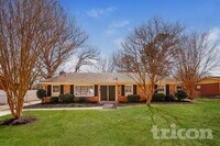 Building Photo - 711 Vickery Dr