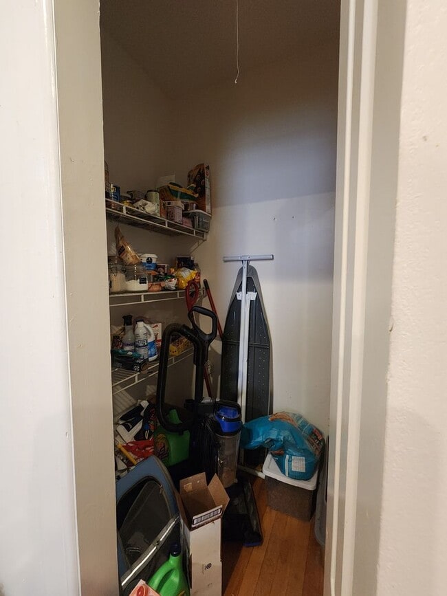 Building Photo - Spacious Updated 2 bed/1 bath in North Park