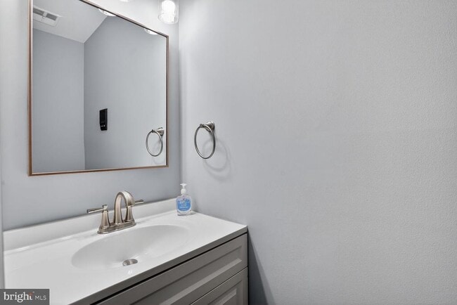 Building Photo - 4071 Championship Ct