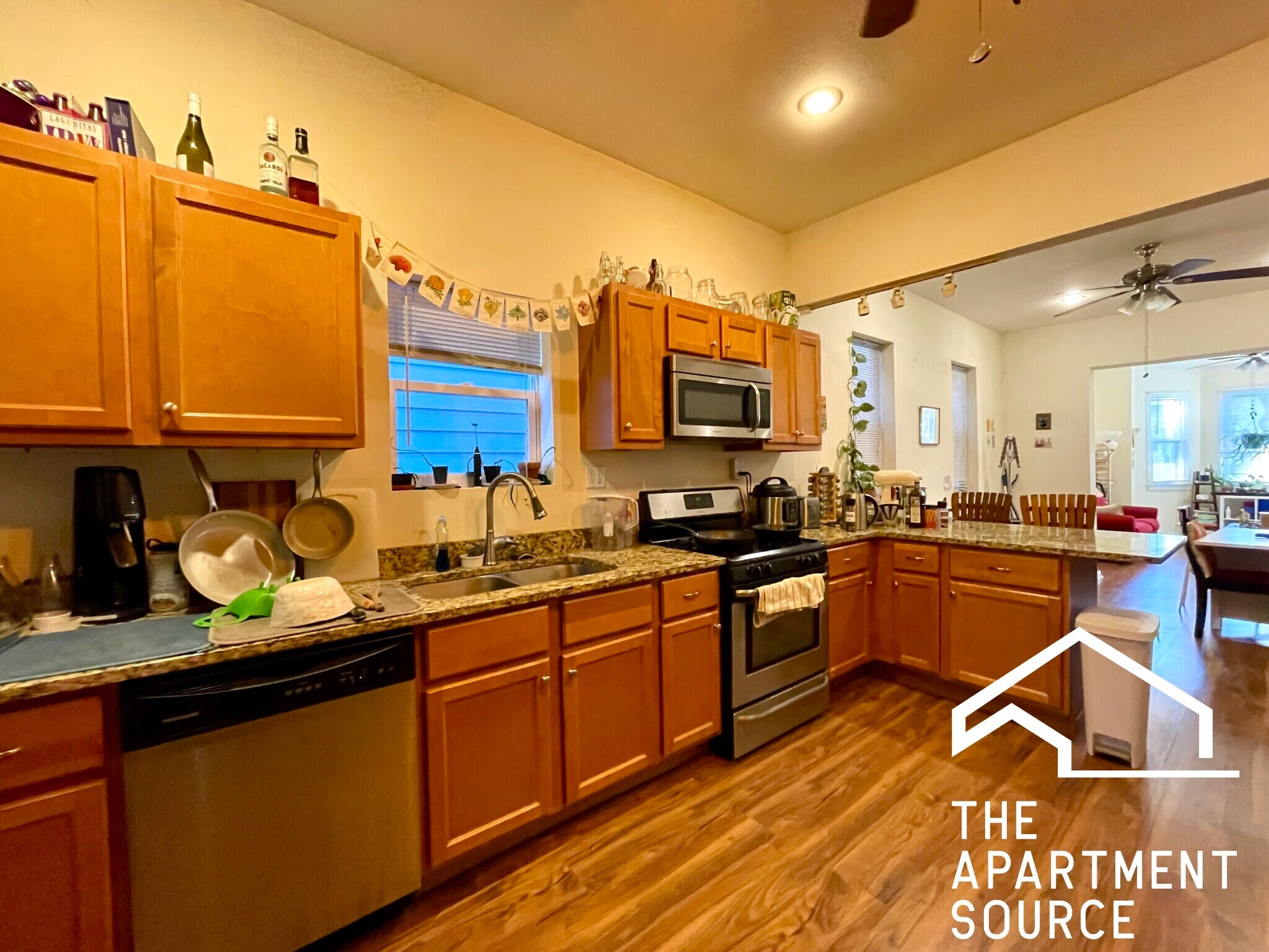 Building Photo - 1921 N Francisco Ave