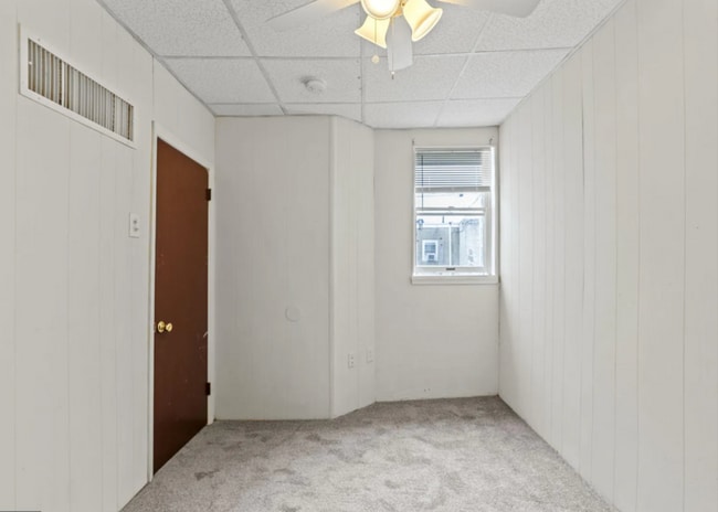 Building Photo - 1511 S Hollywood St