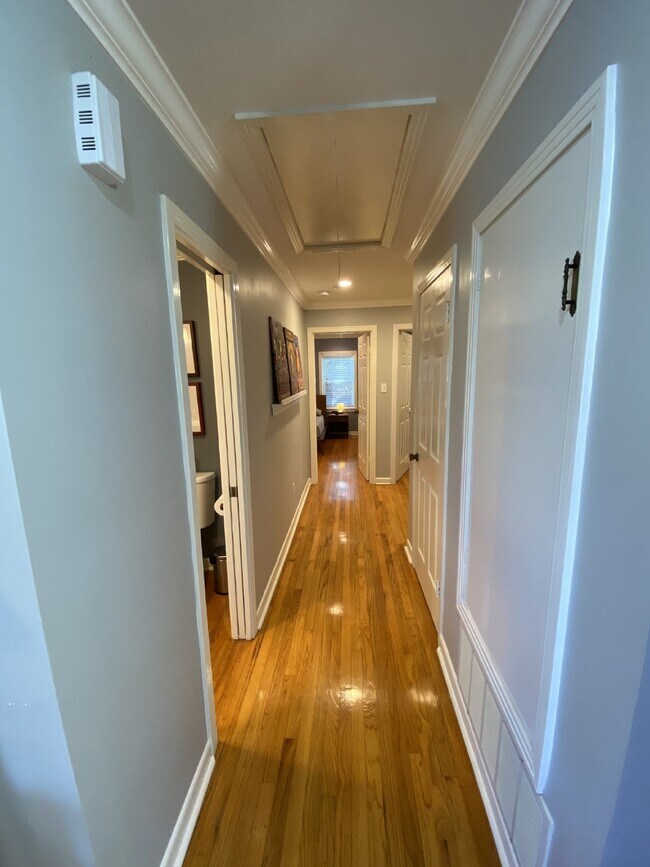 Building Photo - 256 Lorenz Rd