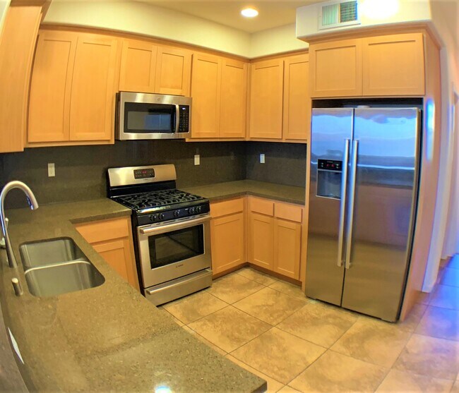 Building Photo - 660 Cedarville Ln