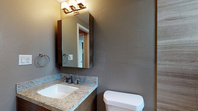 Building Photo - Boutique Apartments