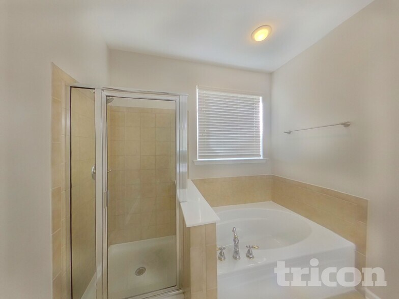 Building Photo - 42 Brookview Dr