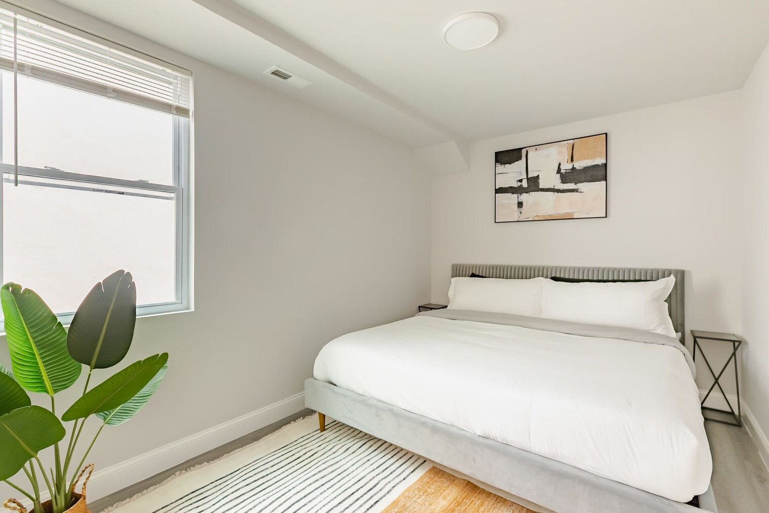 Building Photo - 1418 S 9th St