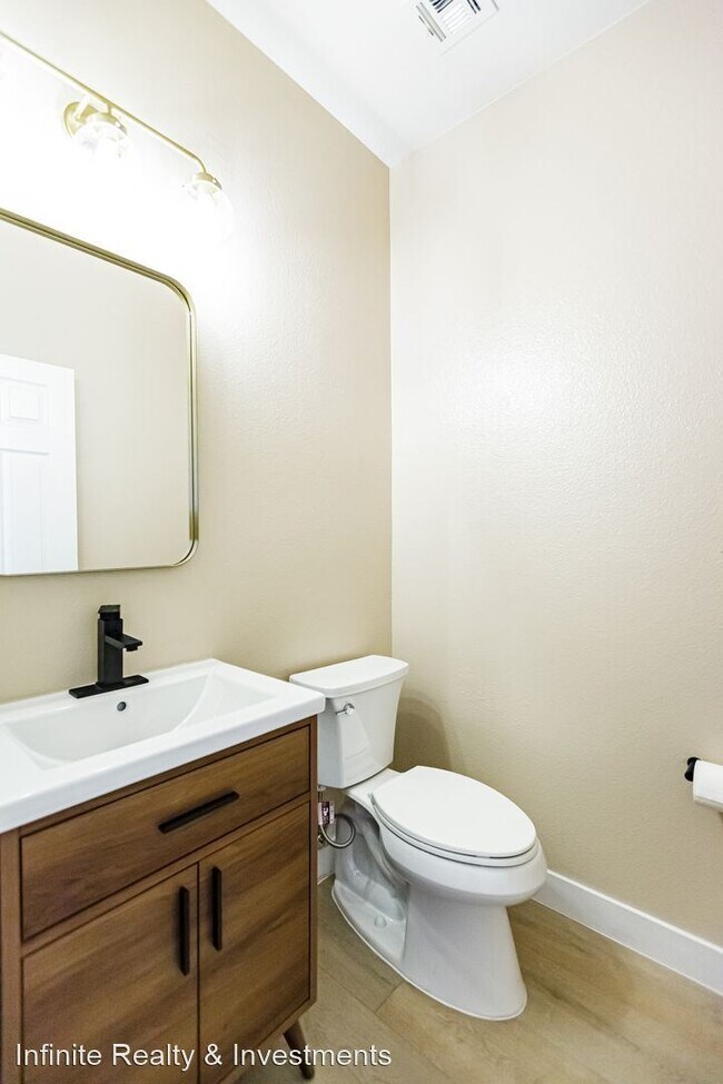 Building Photo - 3 br, 2.5 bath House - 10036 Bonterra Ave