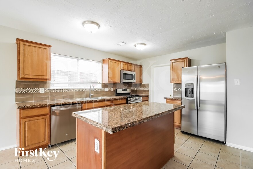 Building Photo - 19410 Pine Cluster Ln