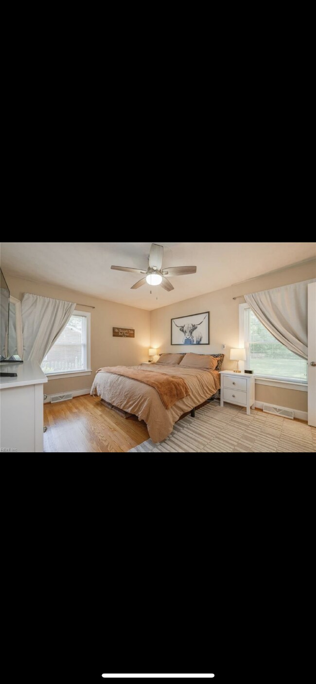 Building Photo - "Charming Single Family Home in Portsmouth – 1521 Sq Ft of Comfortable Living!"