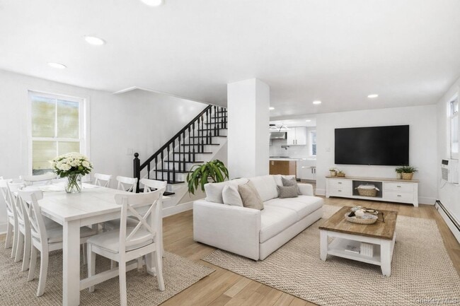 Building Photo - 15 Hicks St