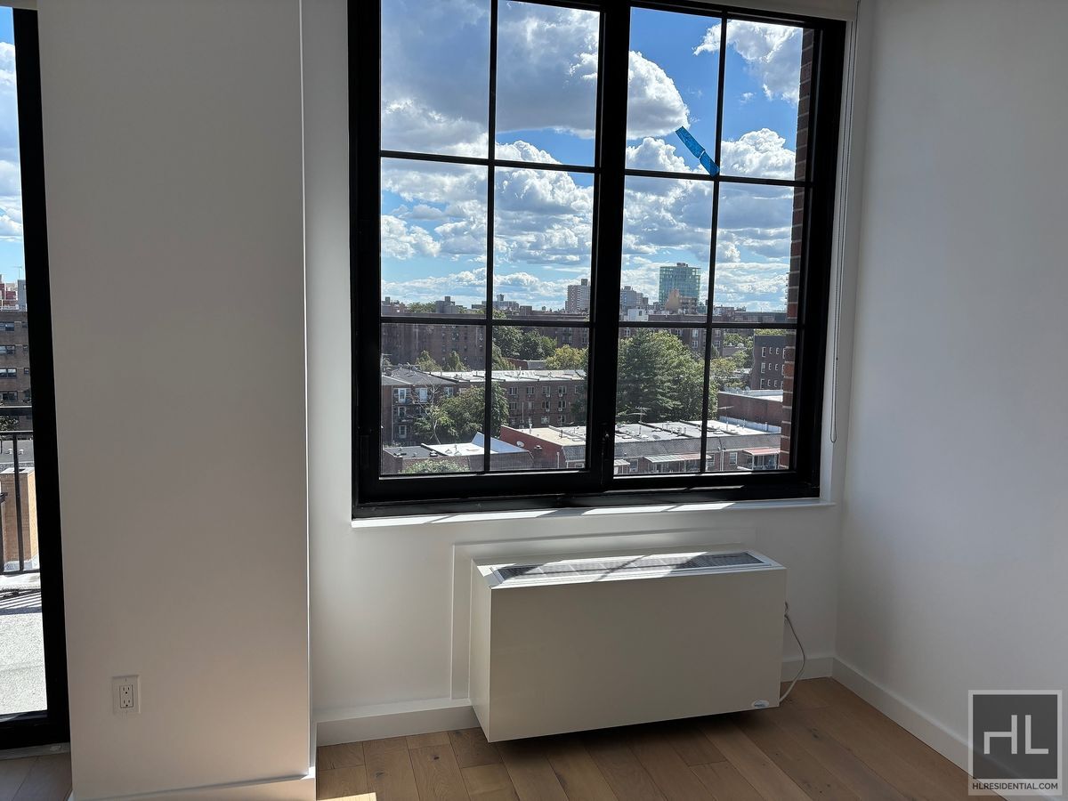 Building Photo - NORTHERN BOULEVARD