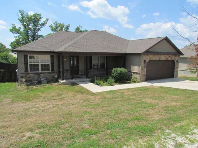 Building Photo - AVAILABLE!!!