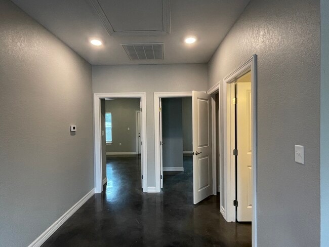 Building Photo - Hallsville