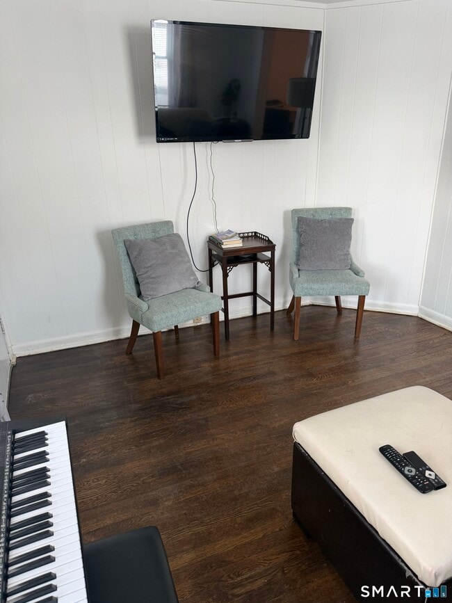 Building Photo - 246 Ledyard St