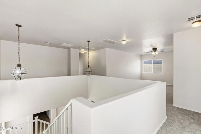 Building Photo - 14779 W Bloomfield Rd