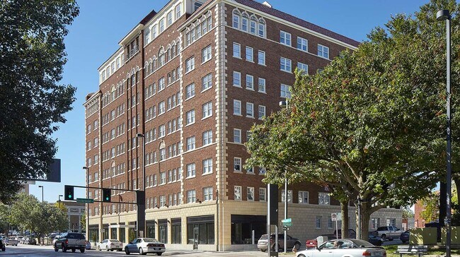 Building Photo - 3560 Broadway Blvd