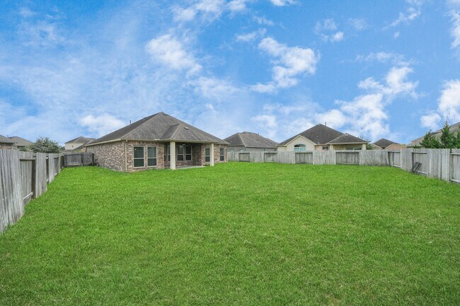 Building Photo - 2310 Brett Ct