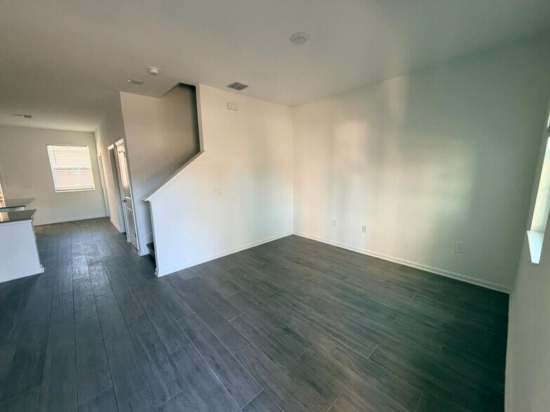 Building Photo - 1661 Cross Prairie Pkwy