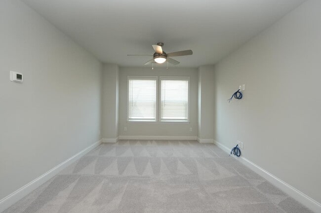 Building Photo - 5012 Calvine Ml Wy