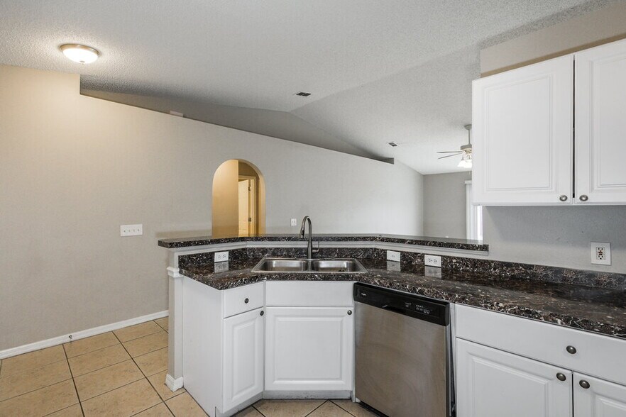 Building Photo - 4712 Newbourne Way