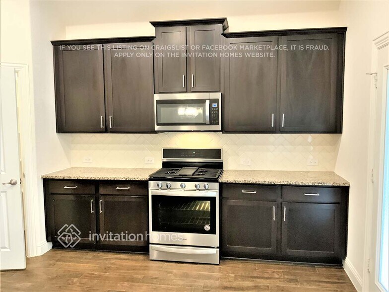 Building Photo - 3112 Aransas Ave