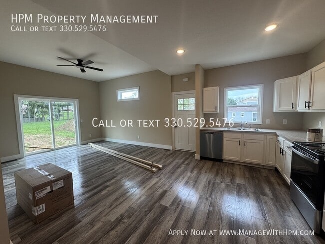 Building Photo - 5139 13th St SW