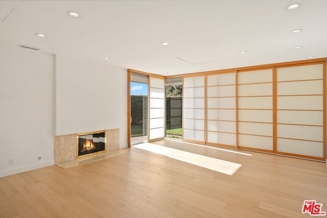 Building Photo - 650 N Tigertail Rd