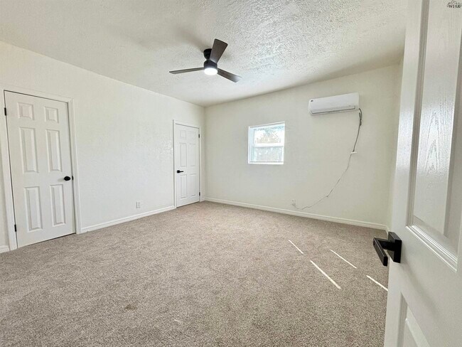 Building Photo - 1810 Britain St