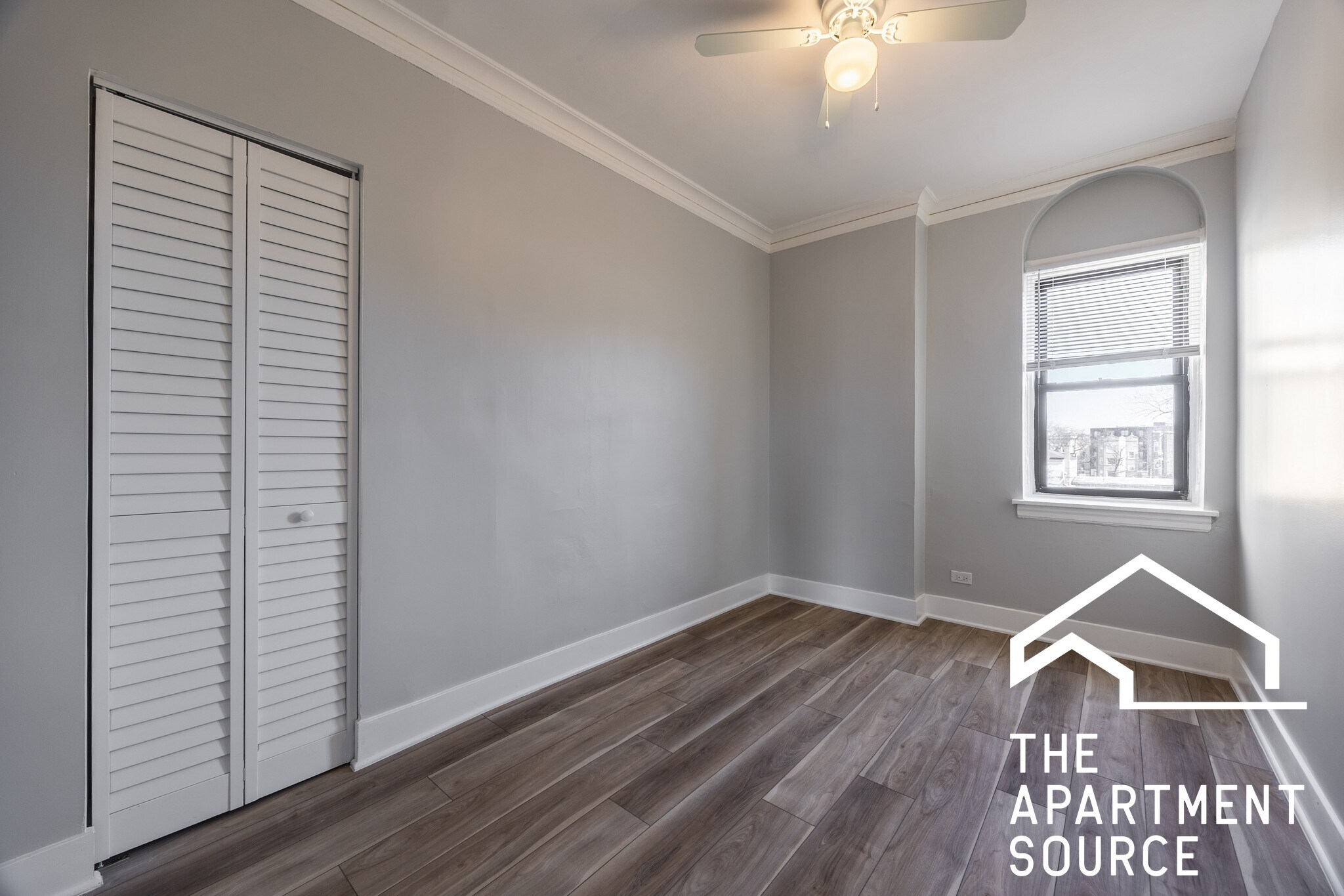 Building Photo - 6148 N Francisco Ave