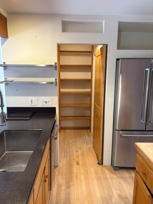 Building Photo - Unfurnished, 1-Year Long-Term Rental