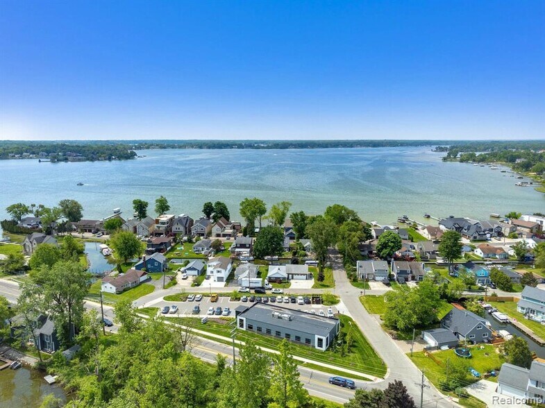 Primary Photo - 1466 Rossdale Dr