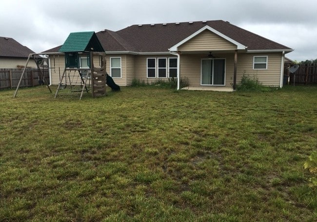 Building Photo - 3504 Elephant Dr