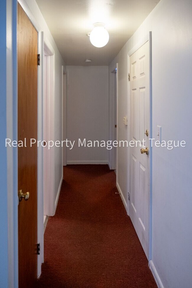 Building Photo - 6 Indiana Ave