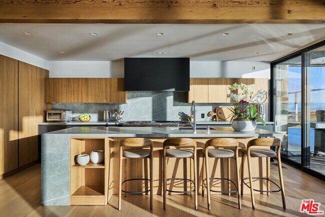 Building Photo - 24548 Malibu Rd