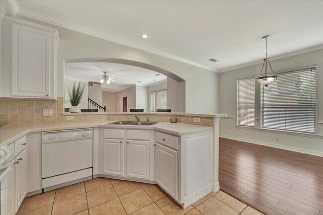 Building Photo - 12430 Timber Hollow