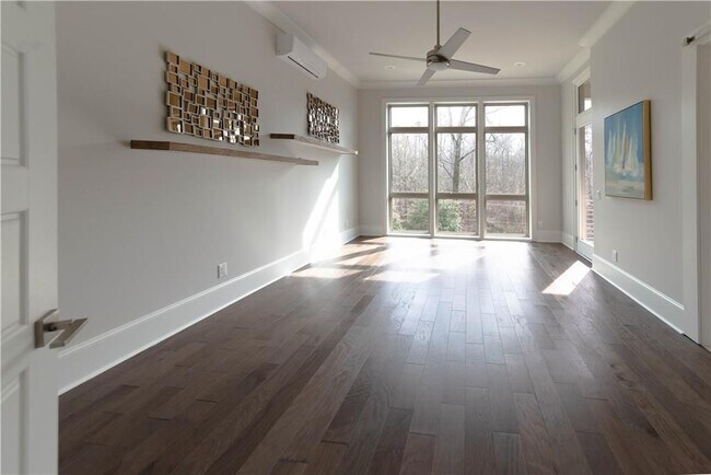 Building Photo - 172 Oxbo Rd