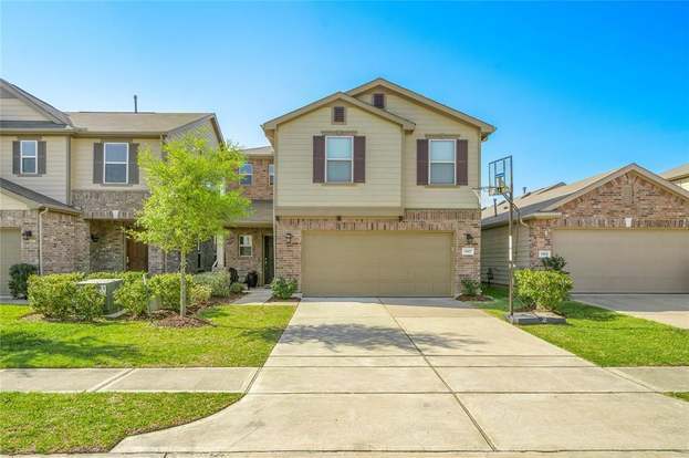 Building Photo - 15827 Copper Oak Ln