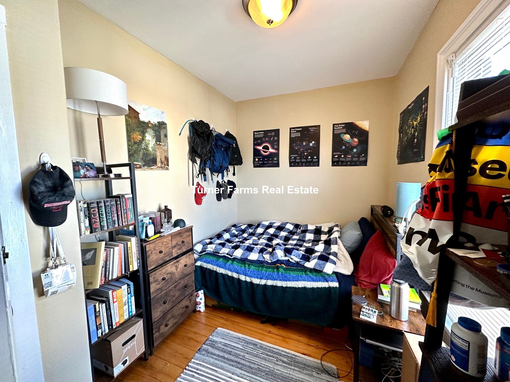 Building Photo - 44 Hillside St